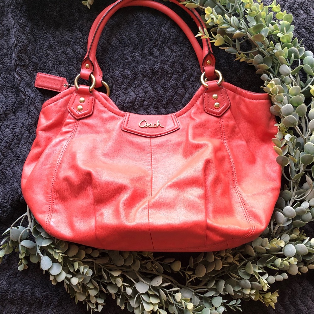 CORAL SUMMER COACH PURSE